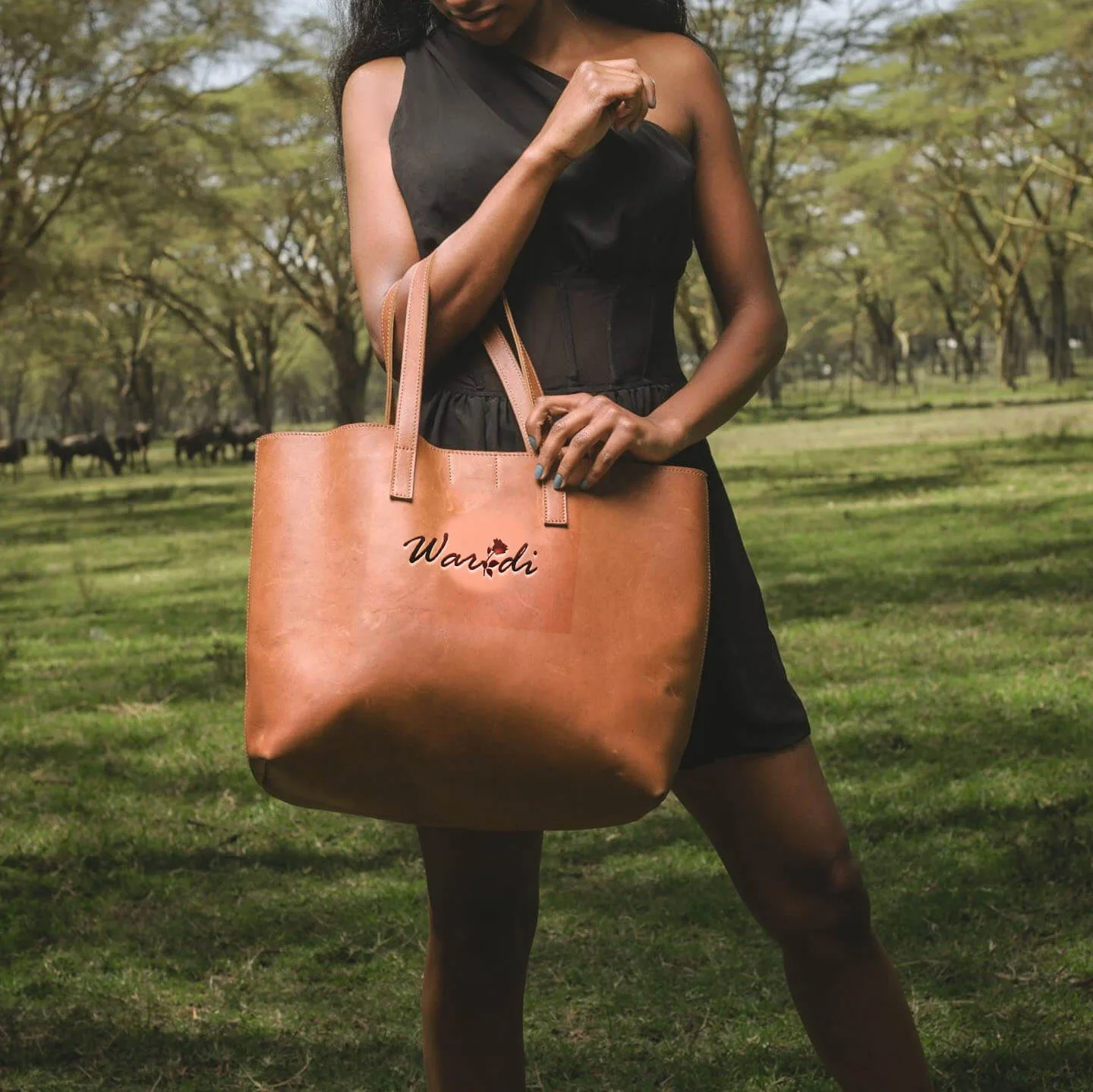 Versatility of Nanda Tote Bag - Image 2