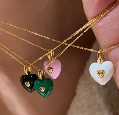 Exquisite Pendant Necklaces: