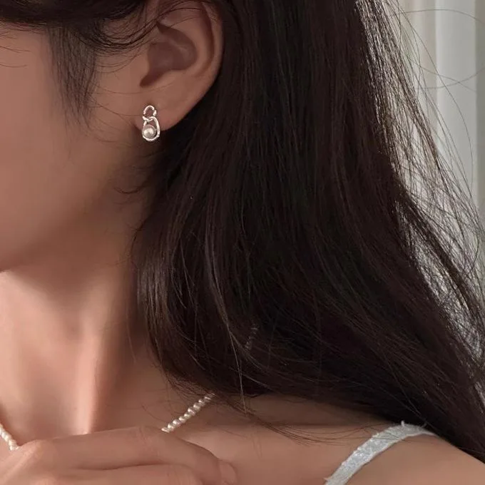 Exquisite Pearl Studs